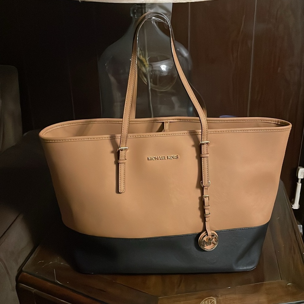 Michael Kors Jet Set Tan and Black Block Tote Bag - Picture 6 of 13